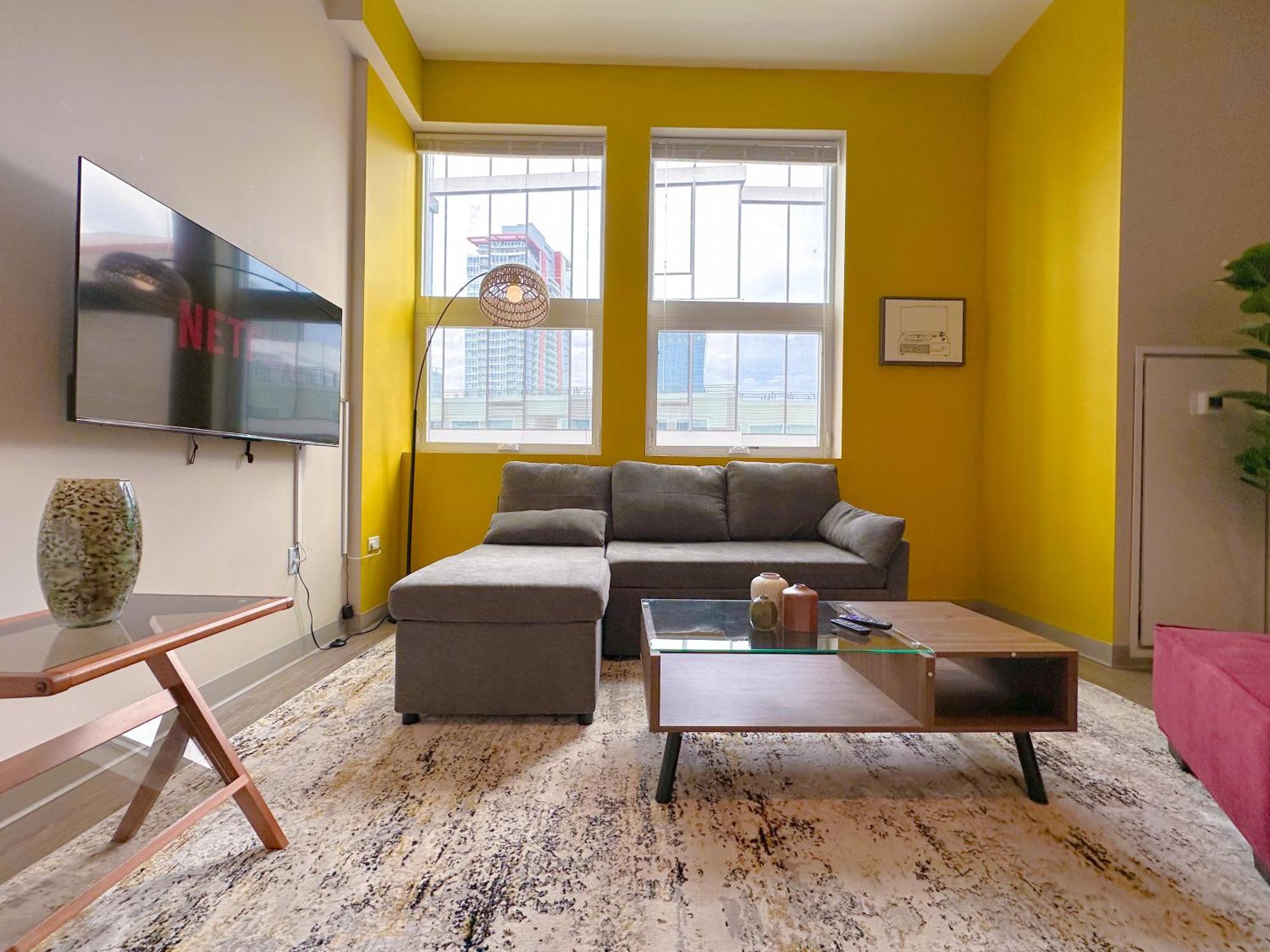 Apartment Mccormick 2br/2ba Oasis With Optional Parking, Patio, Gym For Up To 6 Guests *