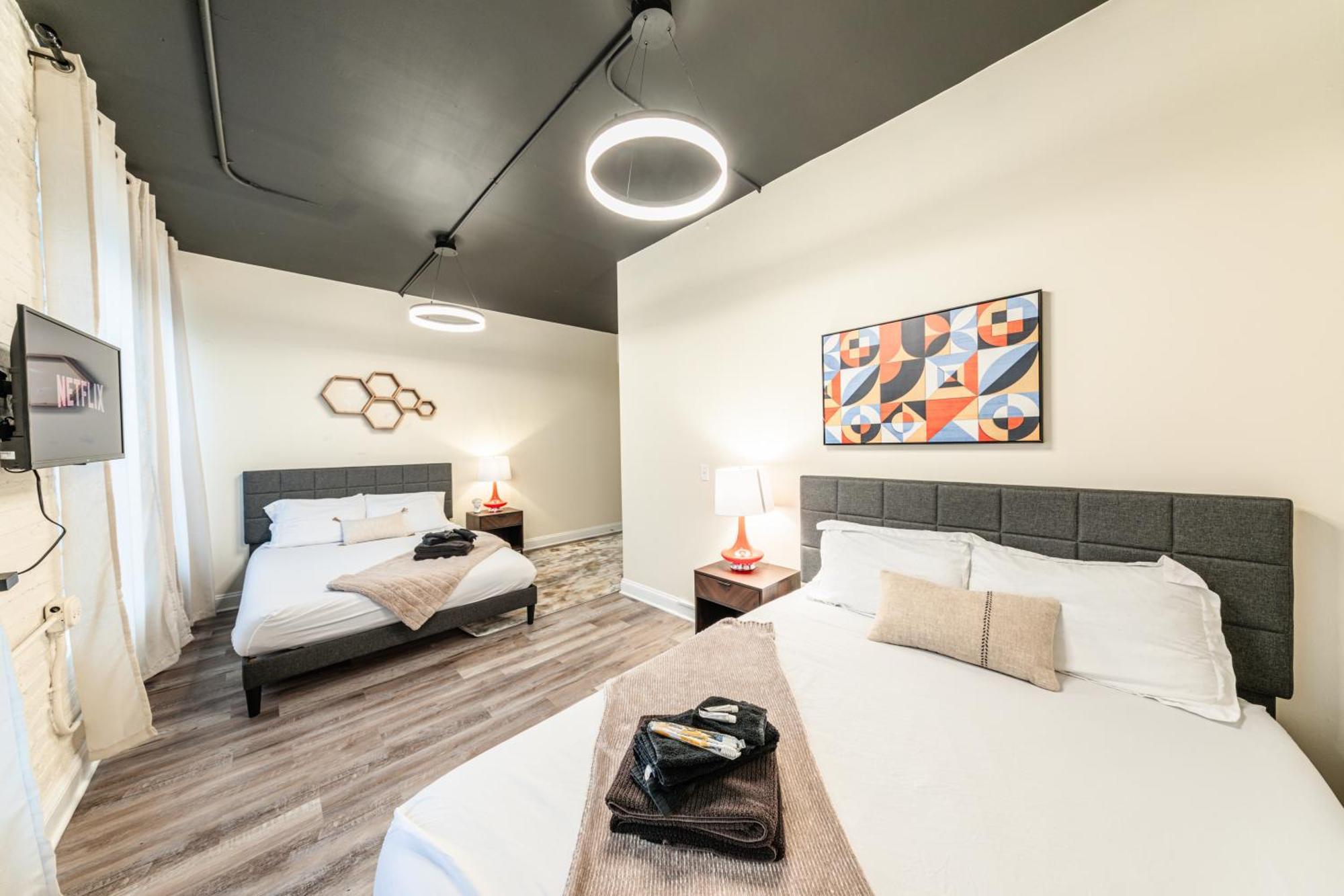 Mccormick Place 5 Bed Family Unit With Pool Table And Optional Parking Apartamento *