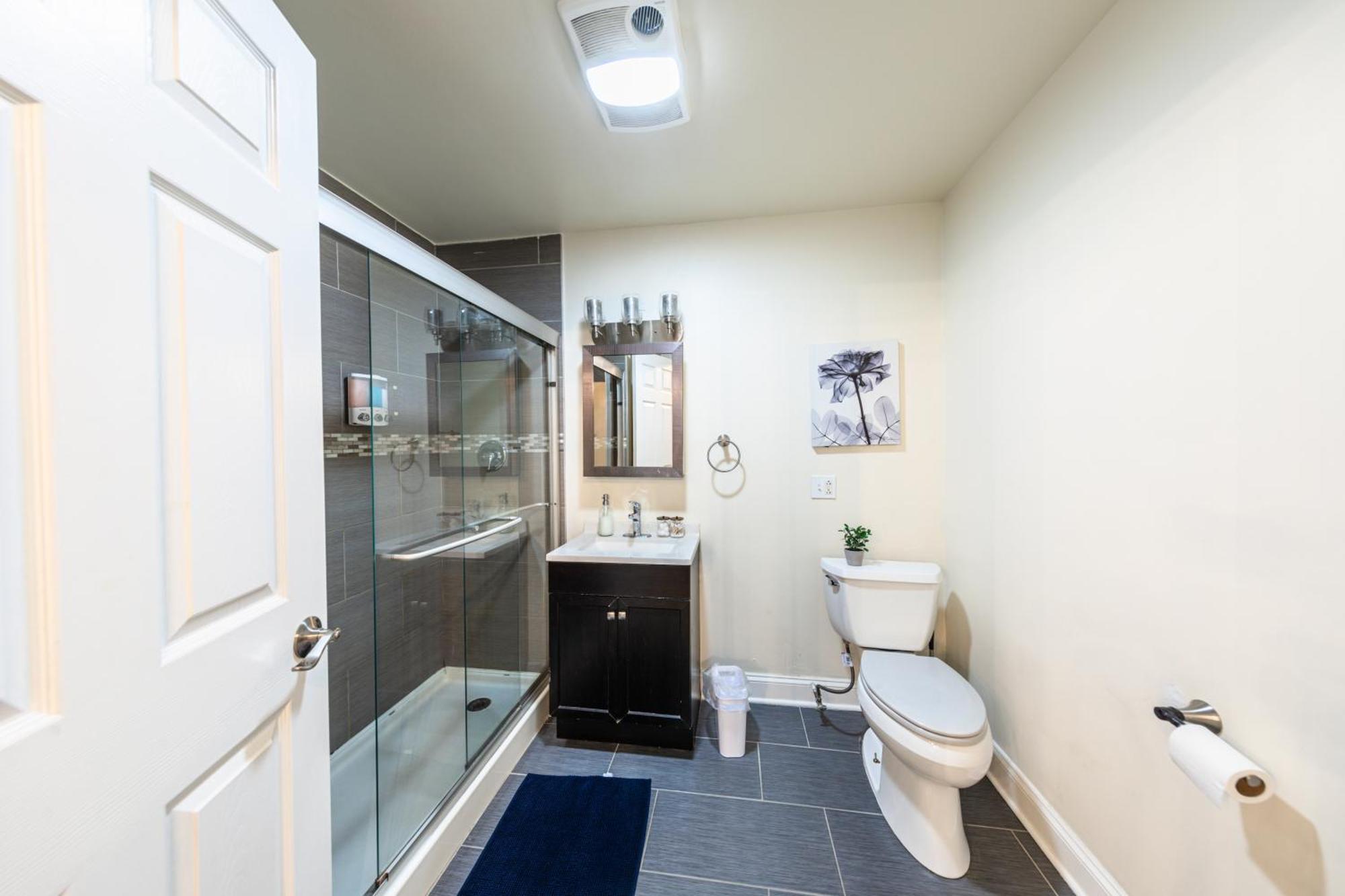 Mccormick Place 5 Bed Family Unit With Pool Table And Optional Parking Apartamento