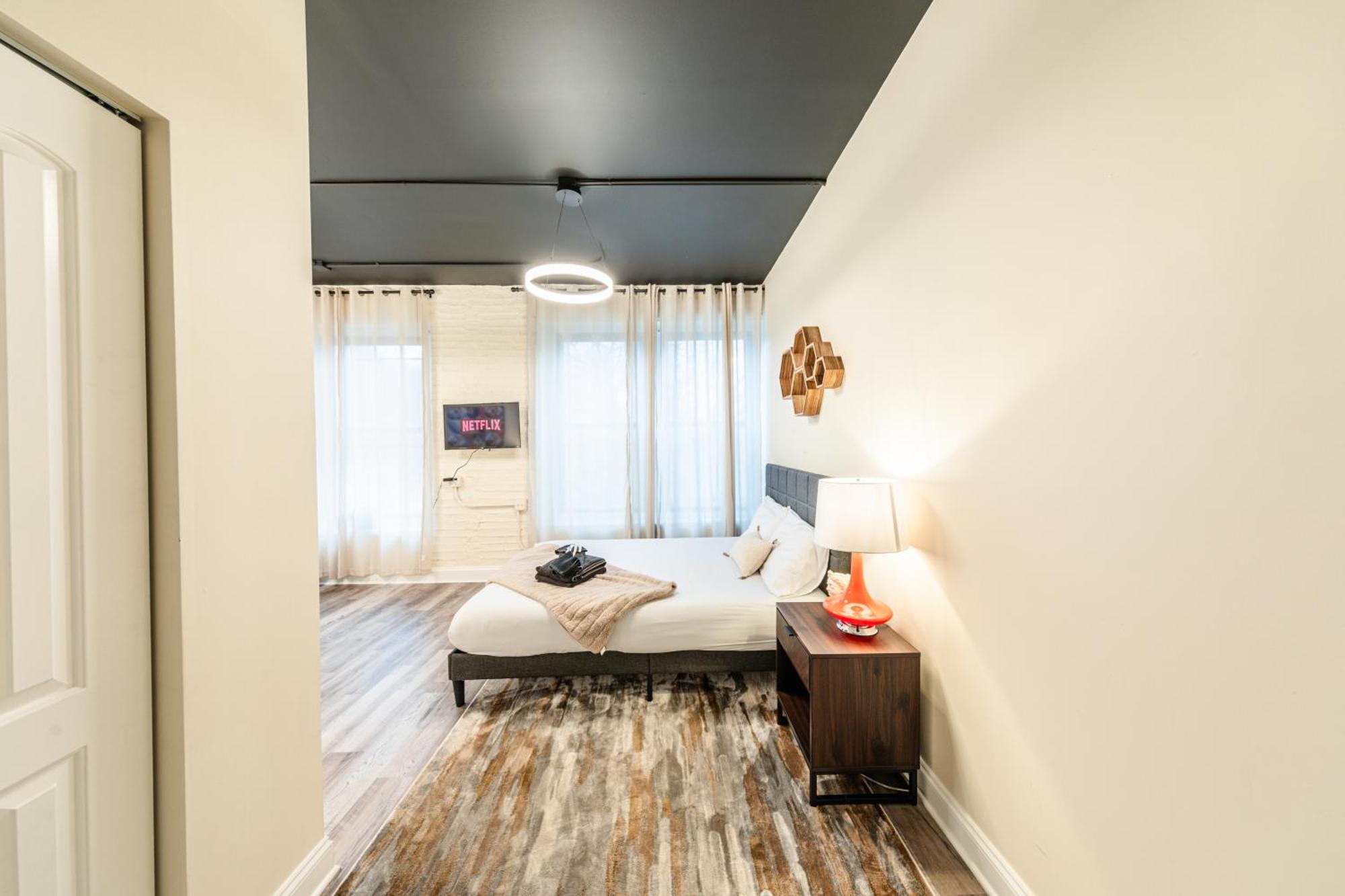 Apartamento Mccormick Place 5 Bed Family Unit With Pool Table And Optional Parking *