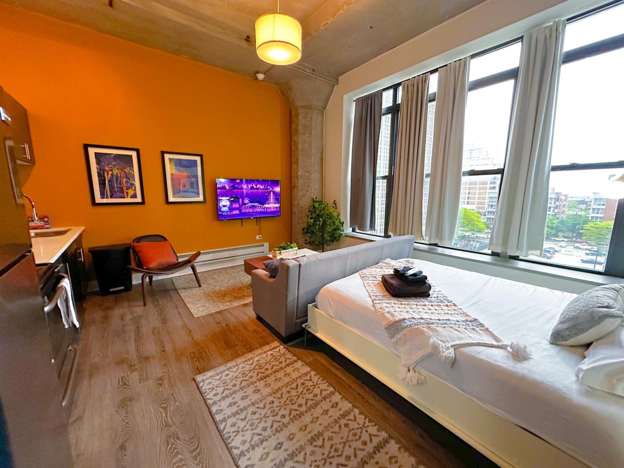 Apartamento Mccormick Place That Sleeps Up To 4 With Optional Parking & Gym Access *