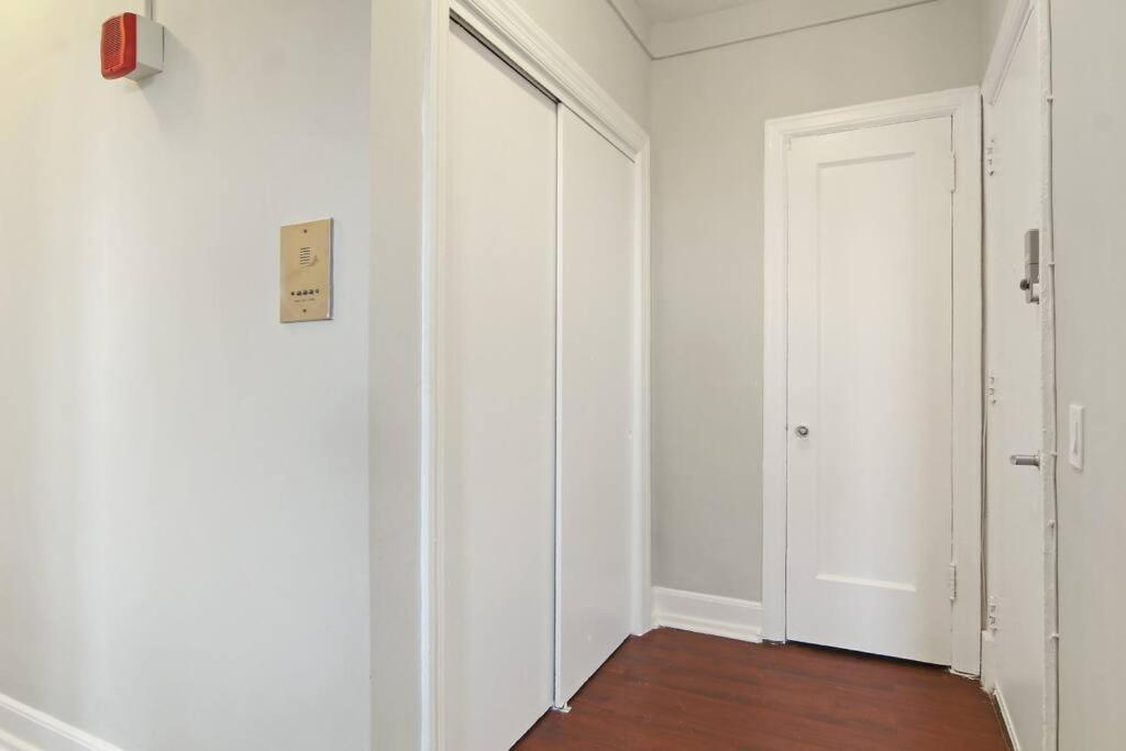 Apartamento Sleek & Spacious 3br - Hyde Park 1004 *