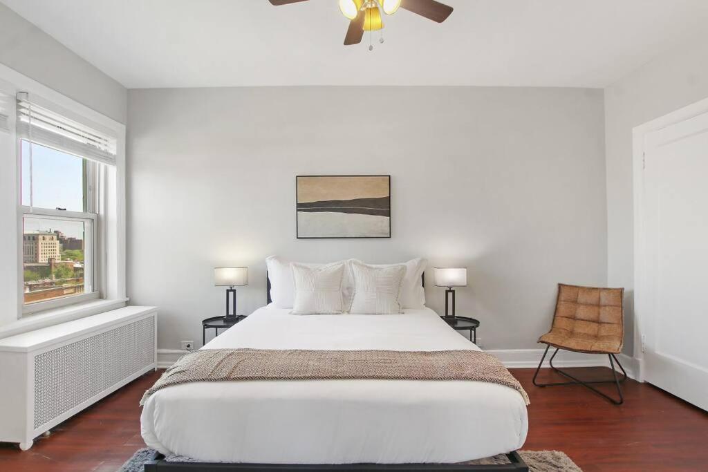 Sleek & Spacious 3br - Hyde Park 1004 *
