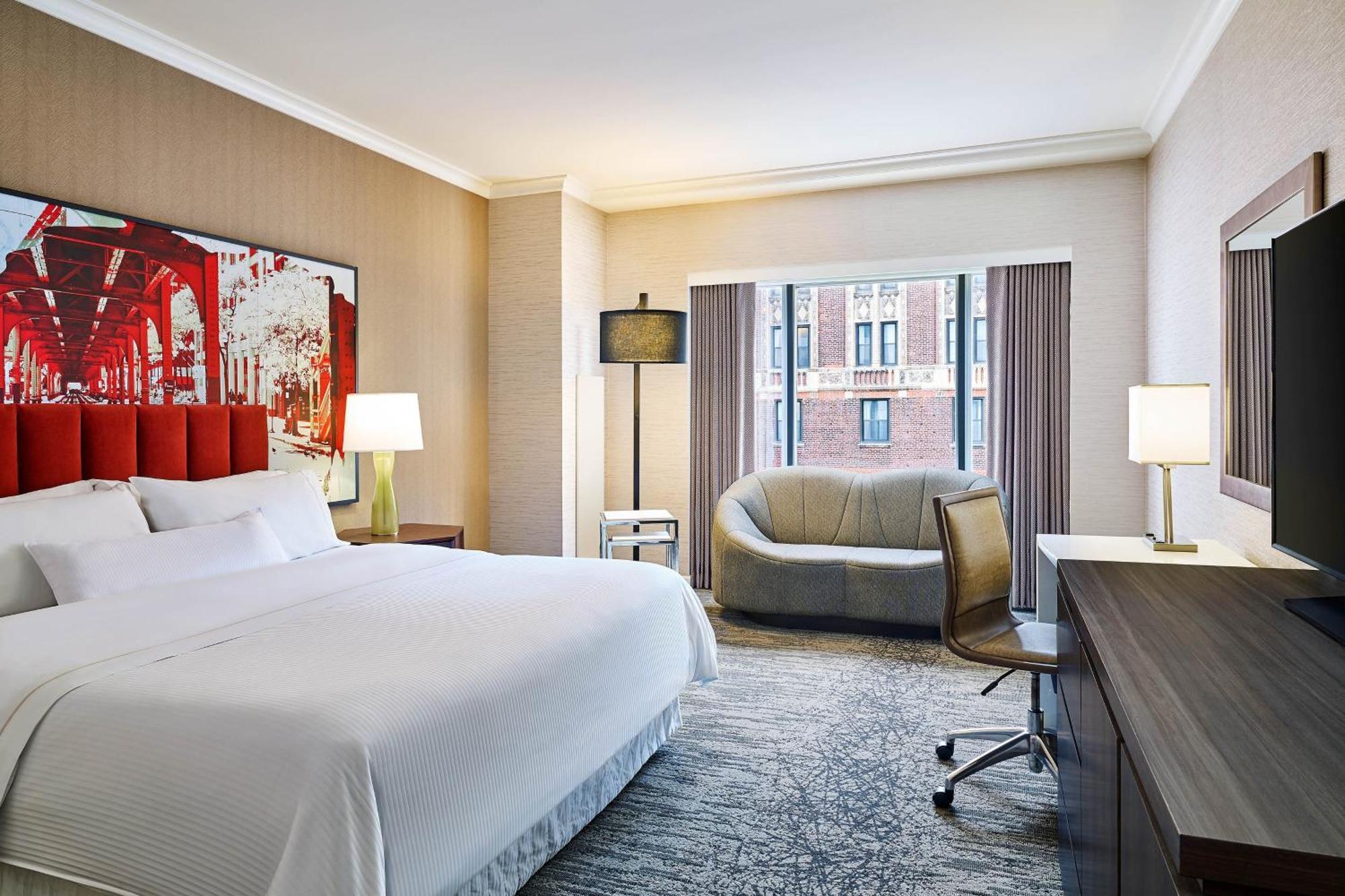 The Westin Michigan Avenue 4*