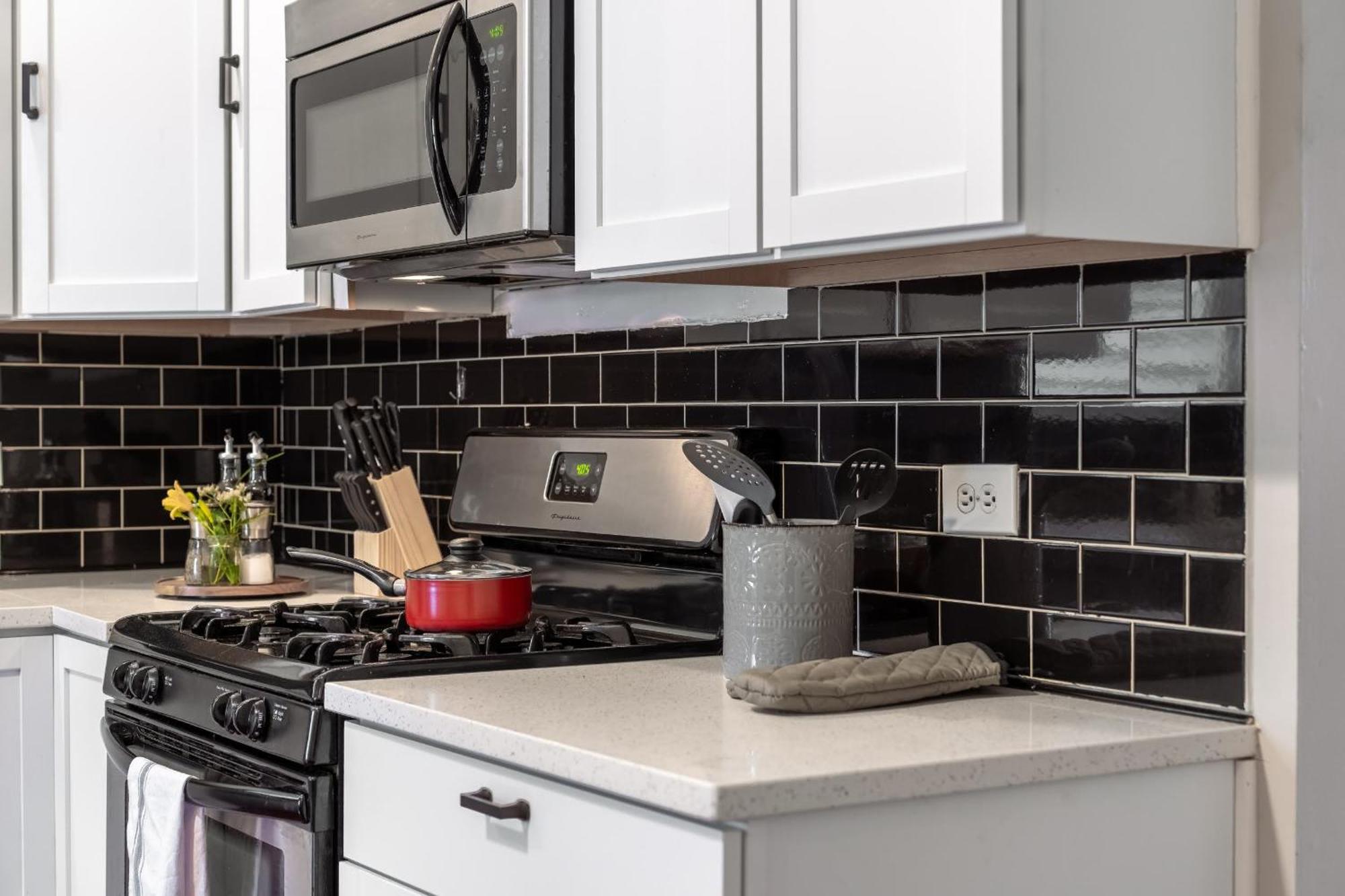 Flexhome Avondale 2br W1 With Parking Apartment Chicago