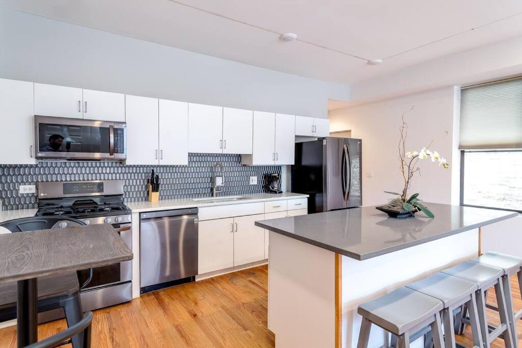 Goose Island Downtown Prime Location With Access To Patio Chi - 1 * Chicago