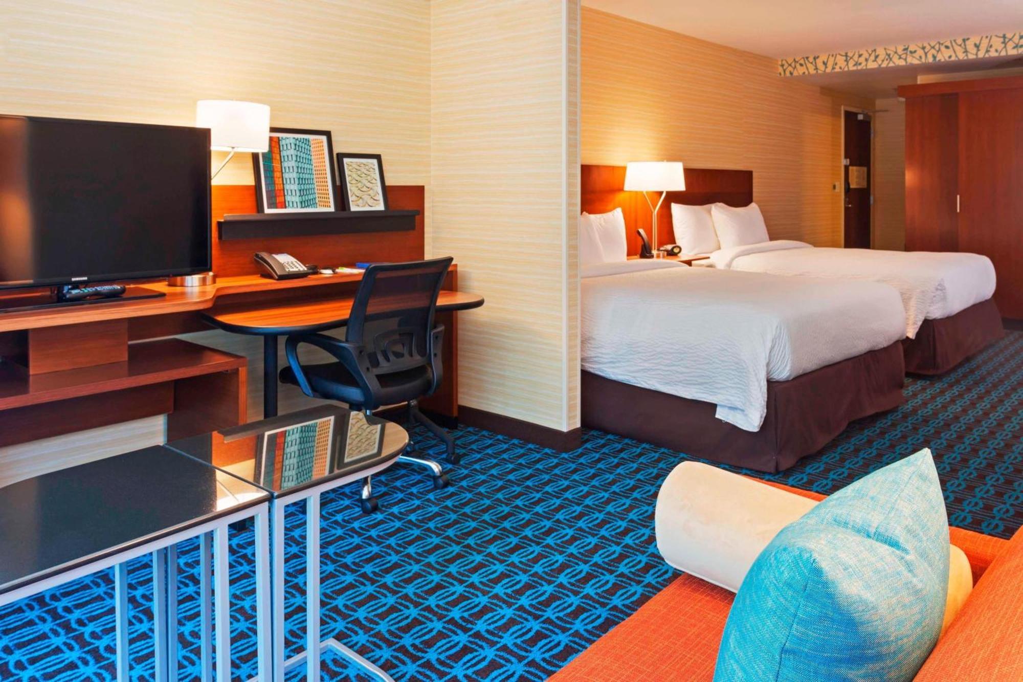 Fairfield And Downtown-river North Hotel Chicago