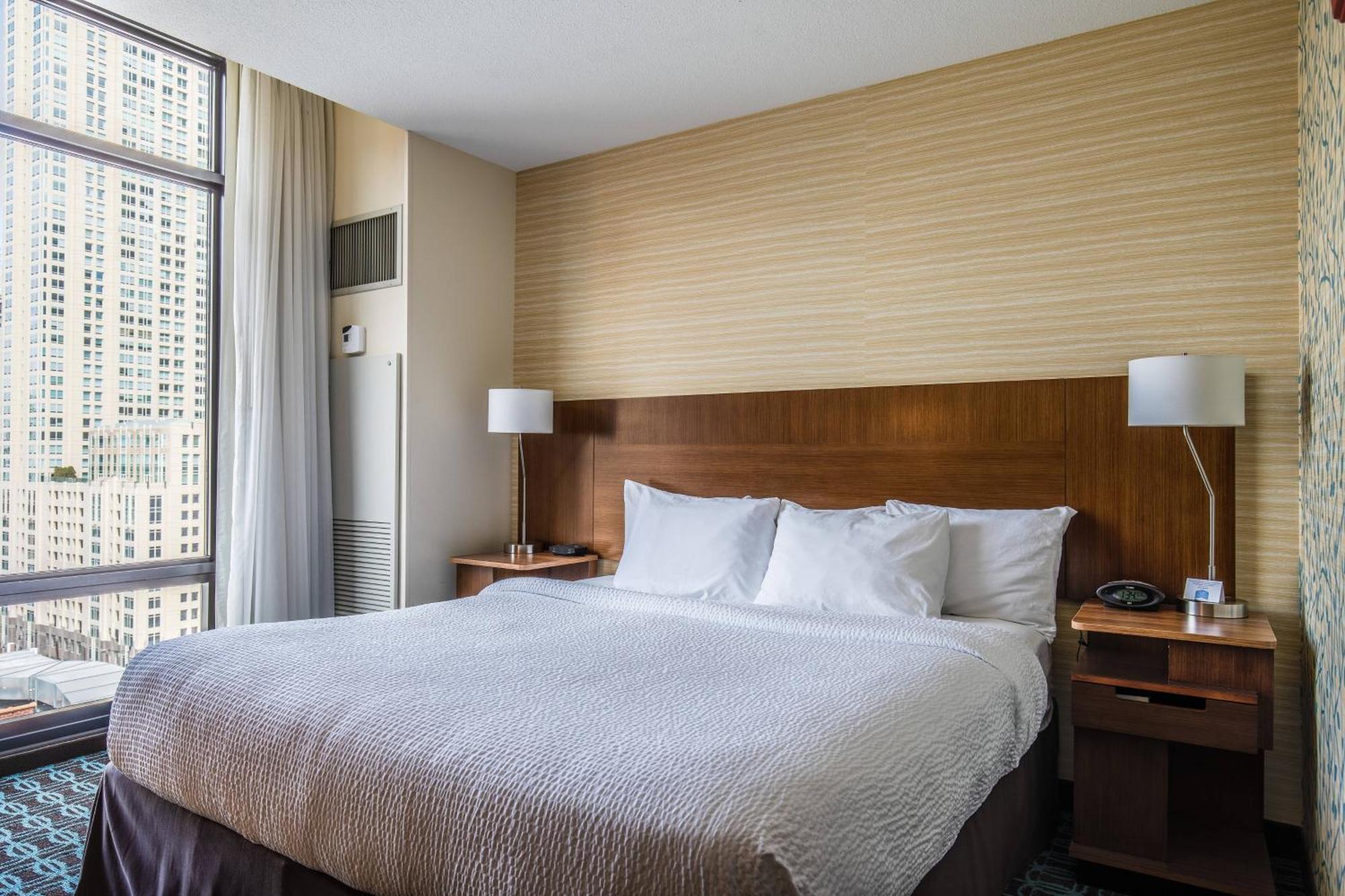 Fairfield And Downtown-river North Hotel Chicago