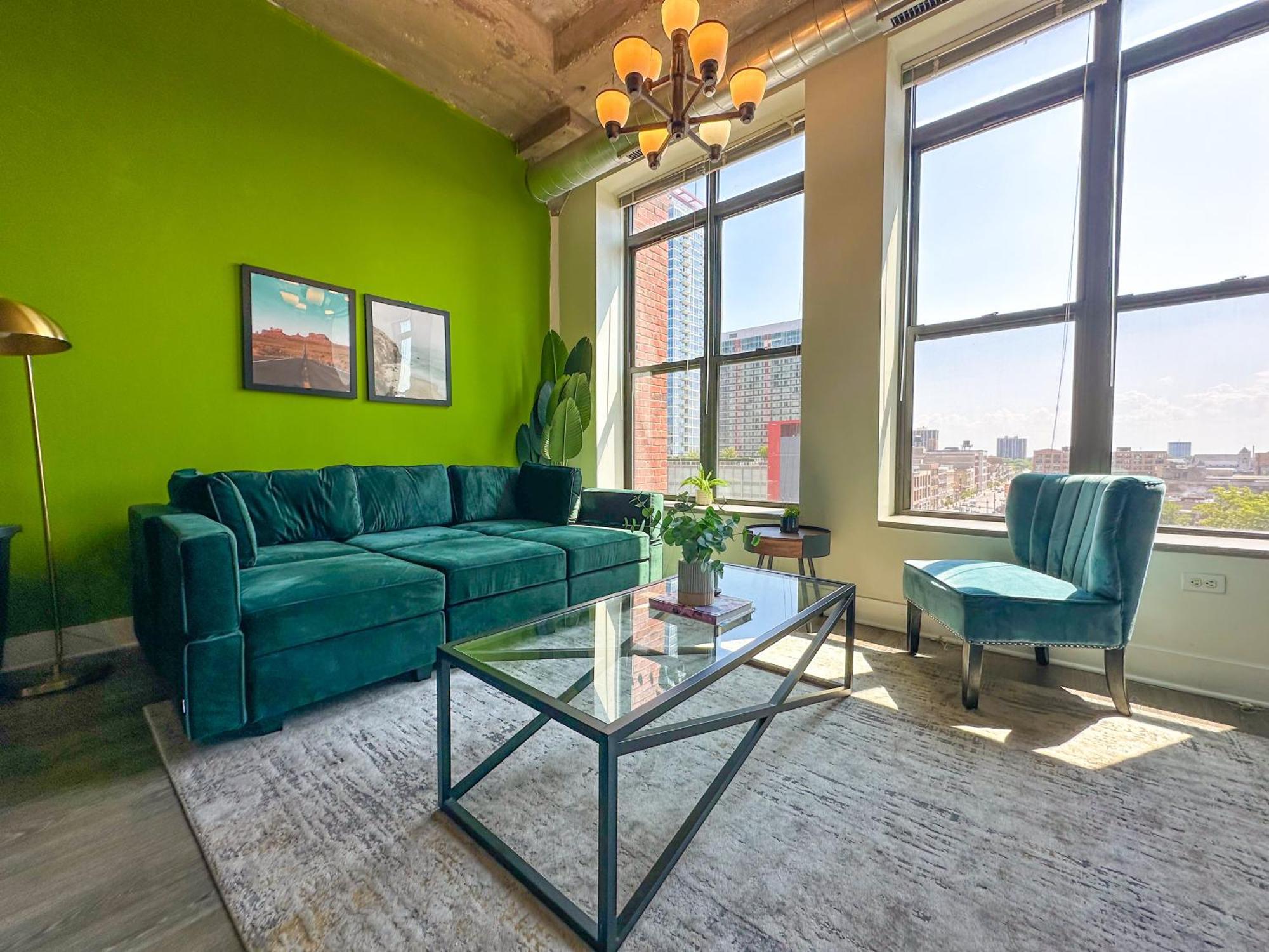 2br South Loop Location With Optional Parking & Gym Access Near Mccormick Place, Shedd Aquarium & Navy Pier Chicago