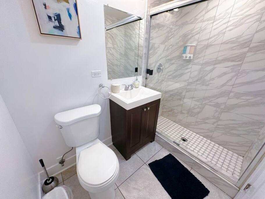 Mccormick 3bd-2ba With Optional Parking On State Street Apartment