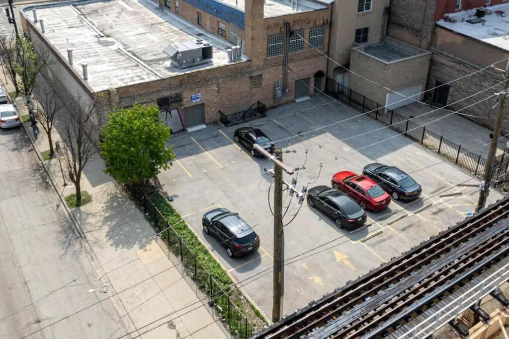Mccormick 3bedroom And 2bath With Optional Parking - State St