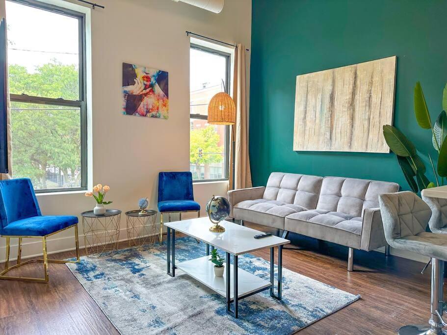 Apartment Mccormick 3bedroom And 2bath With Optional Parking - State St