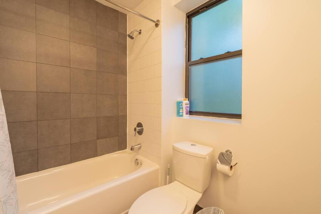 3br Prime Hyde Park Location Near Uchicago And Dining *