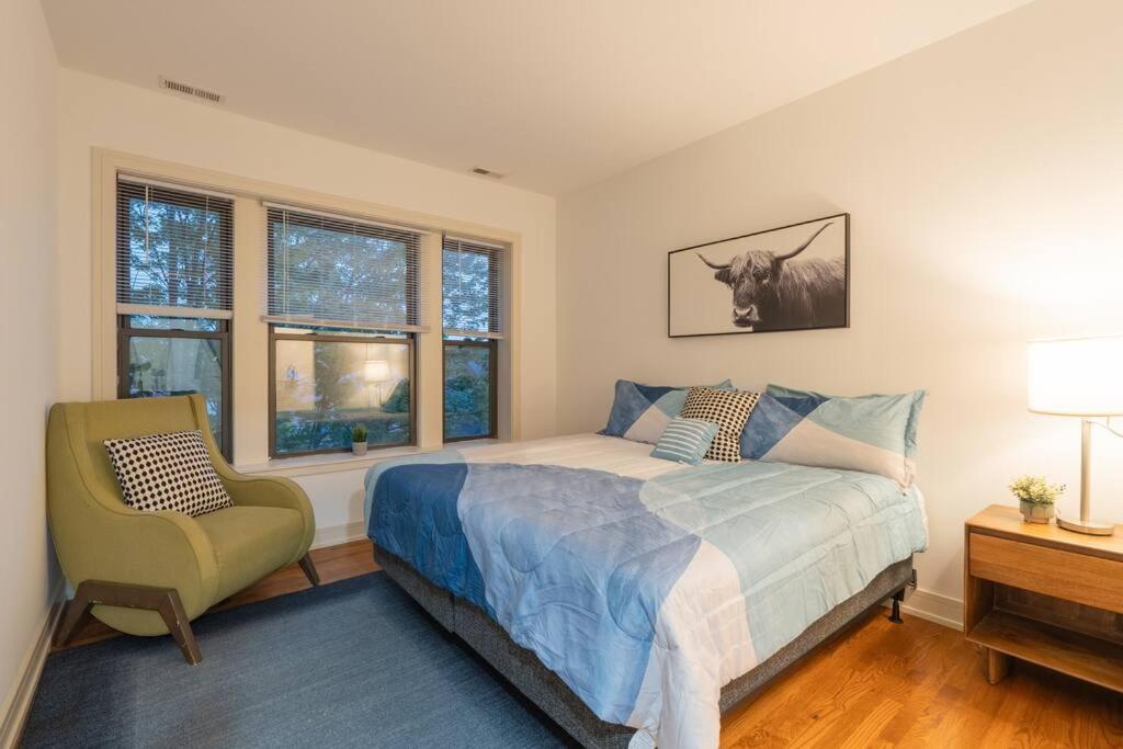 3br Prime Hyde Park Location Near Uchicago And Dining * Chicago