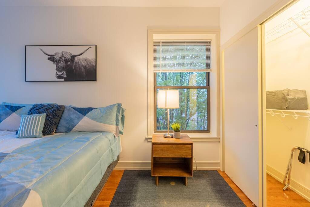 3br Prime Hyde Park Location Near Uchicago And Dining