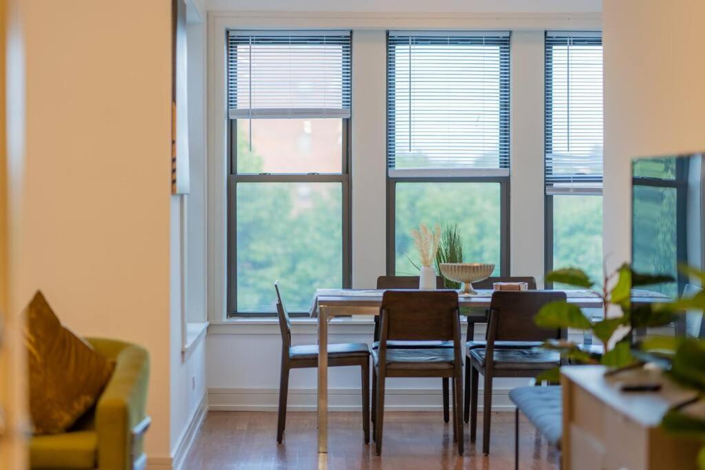 Apartment 3br Prime Hyde Park Location Near Uchicago And Dining Chicago