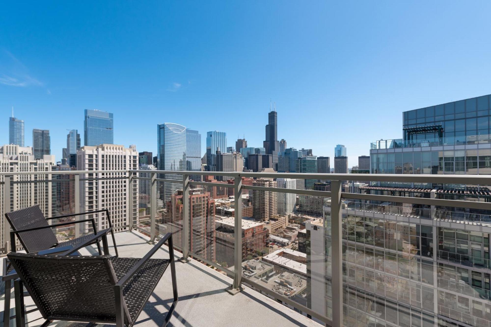 Apartment K2 Sky High With Stunning Views In West Loop Chicago