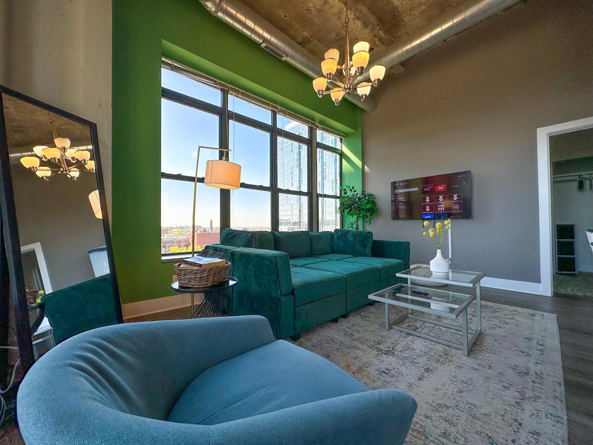 Luxury 2br With Optional Parking And Gym Access Near Mccormick Place And Soldier Field Apartment