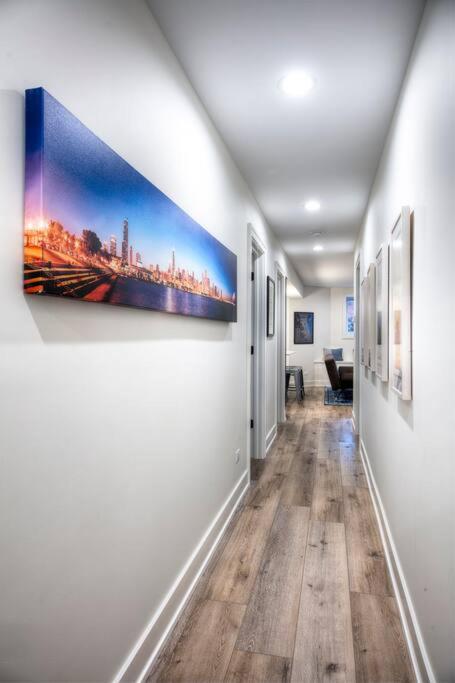 Stylish 2br Stunner In Unbeatable Location Chicago