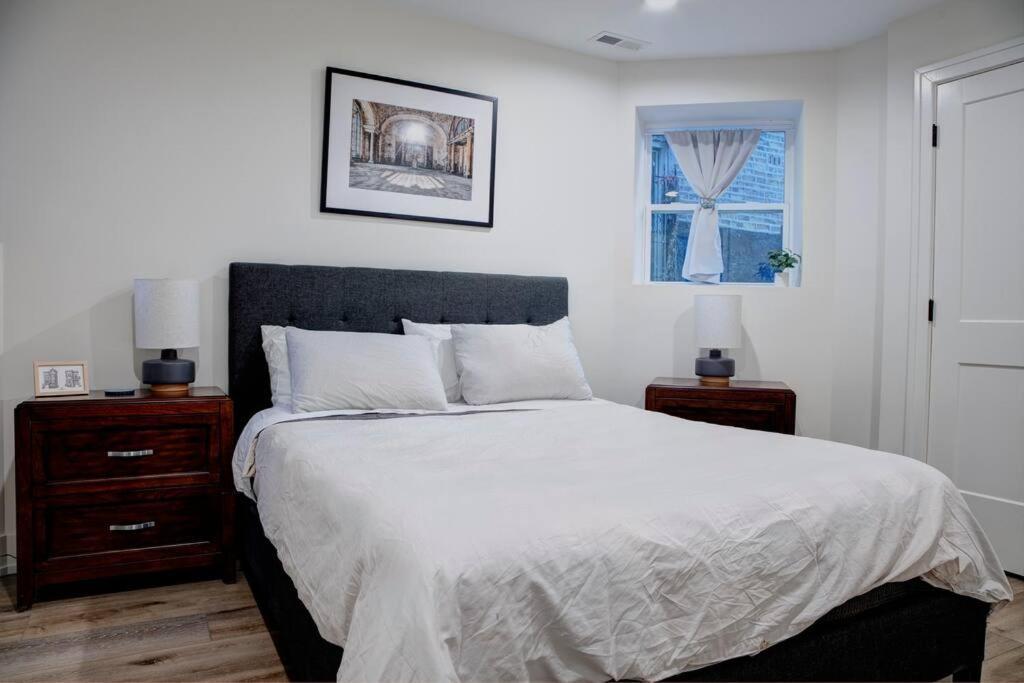 Stylish 2br Stunner In Unbeatable Location Apartment *