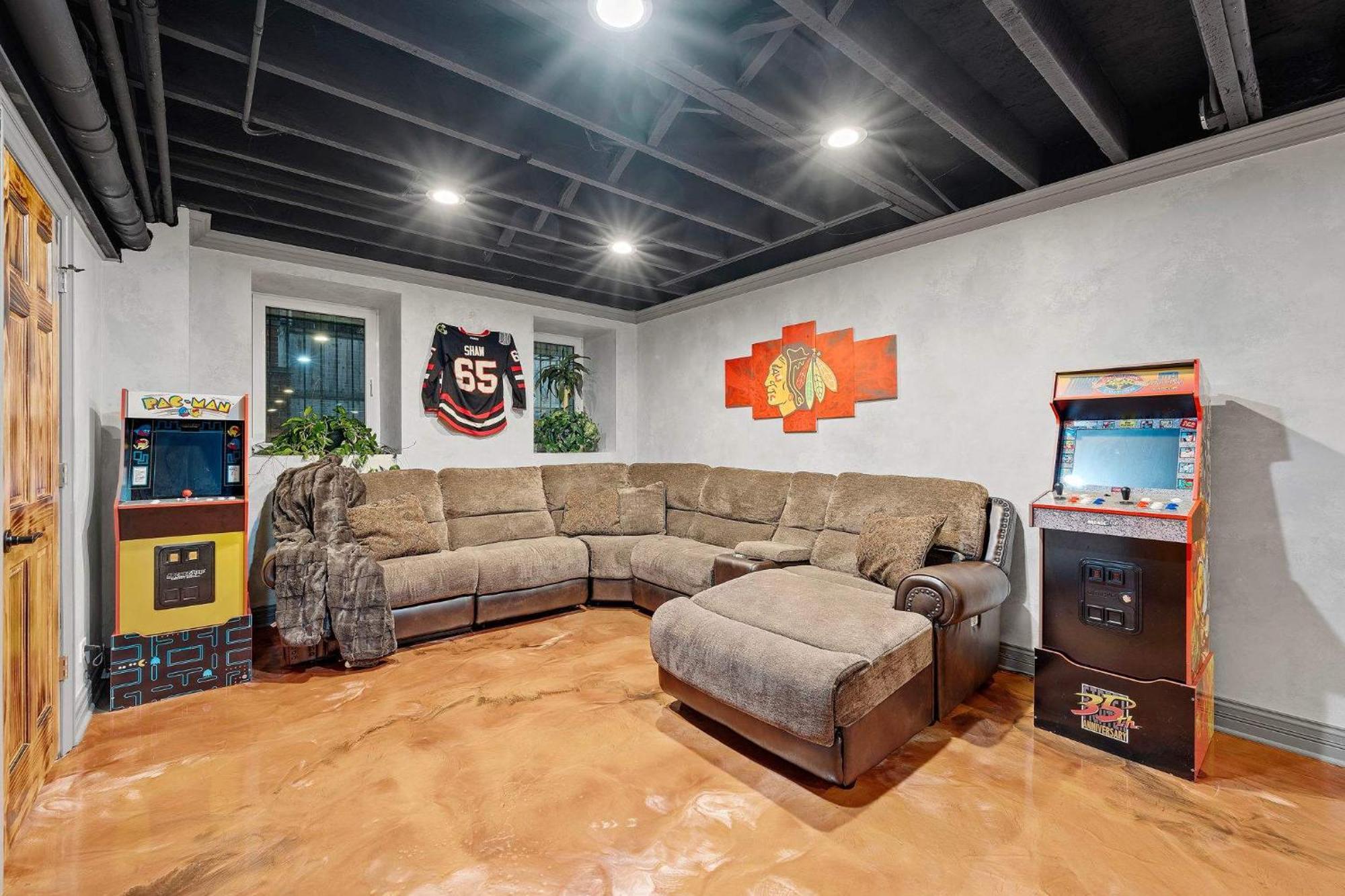 Mid-century Gem By United Center Holiday home Chicago