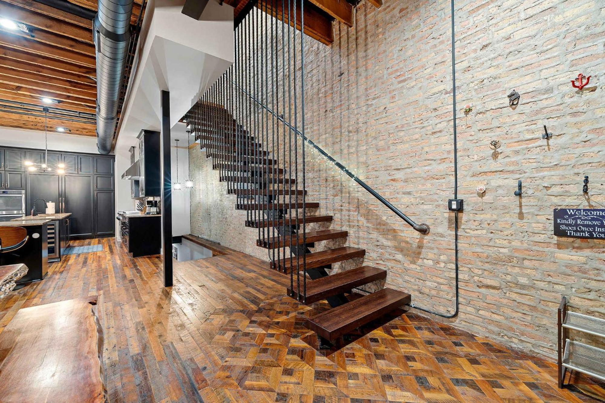 Mid-century Gem By United Center Holiday home Chicago