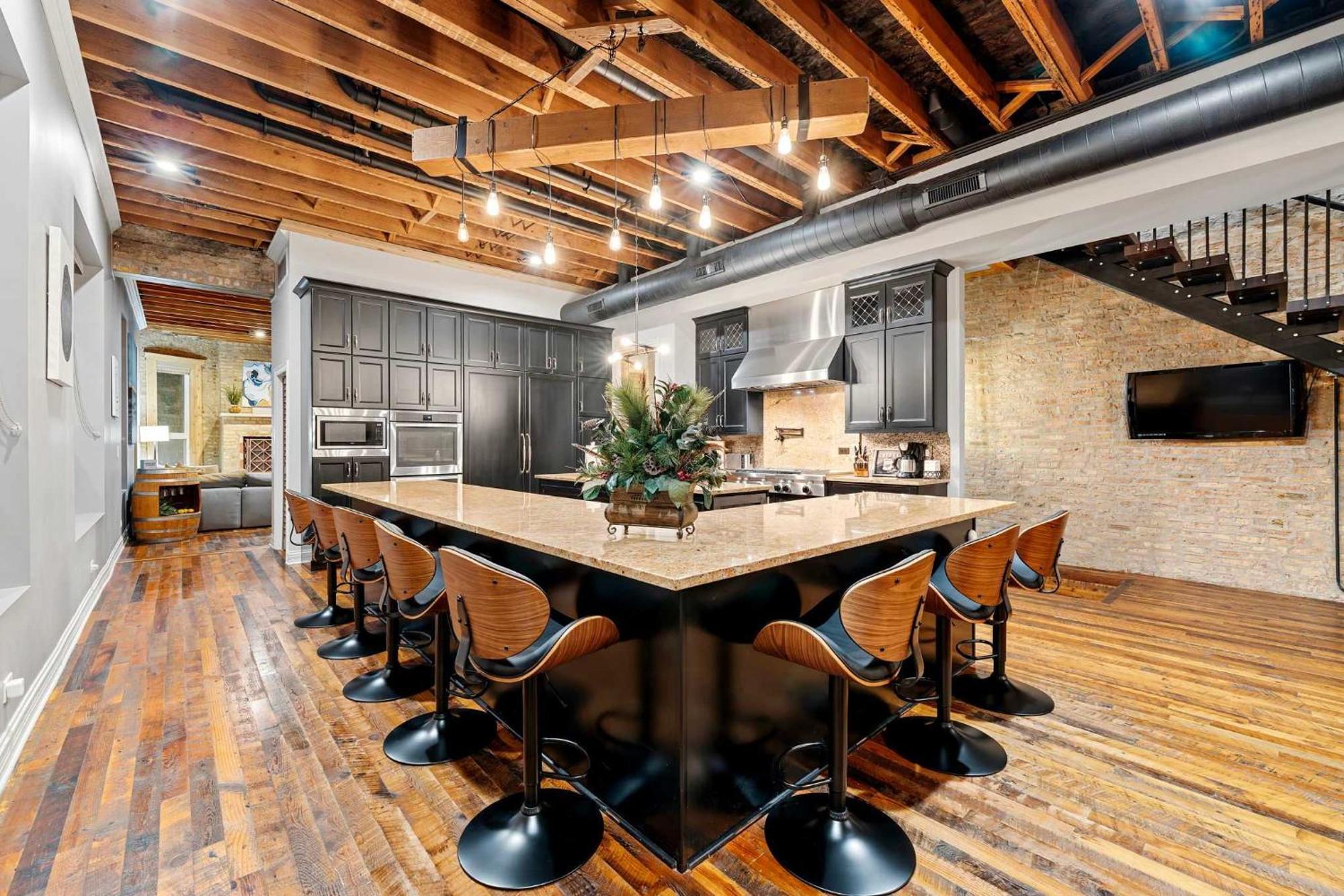 Mid-century Gem By United Center Chicago