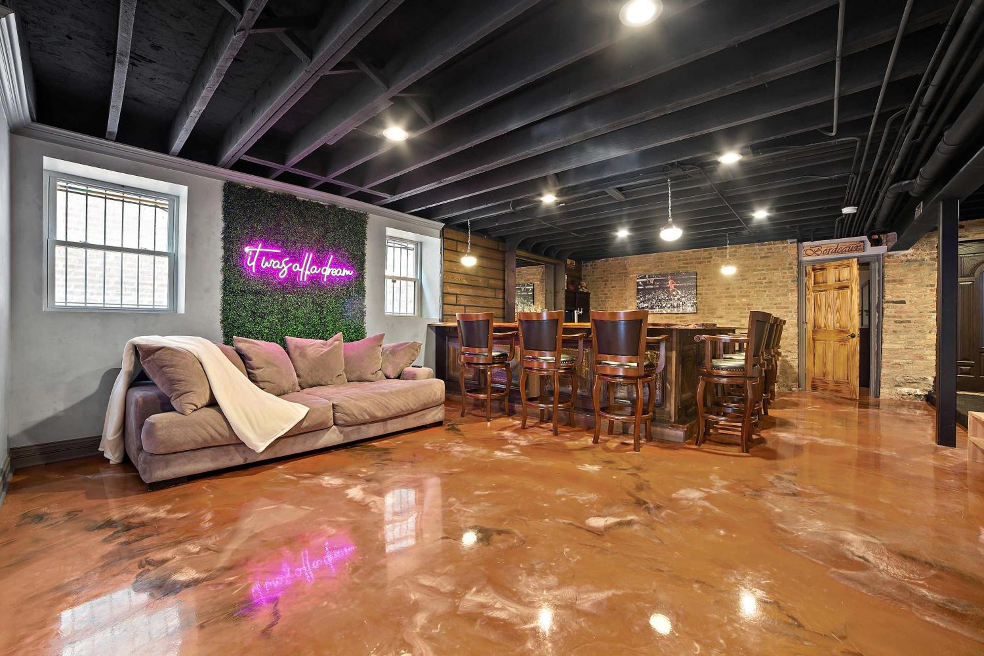 Holiday home Mid-century Gem By United Center *