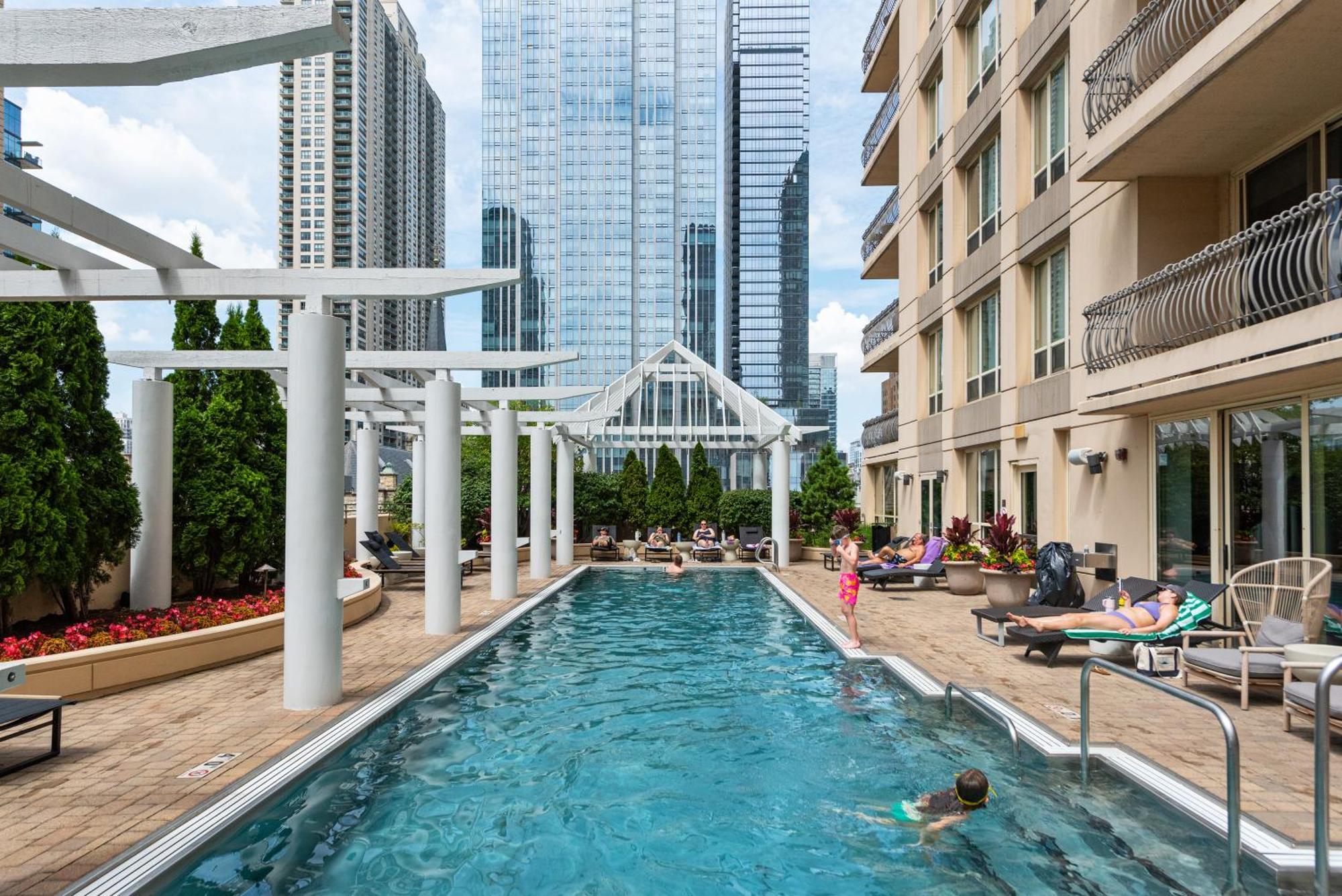 The Bernardin Gold Coast Luxury Near Magnificent Mile *