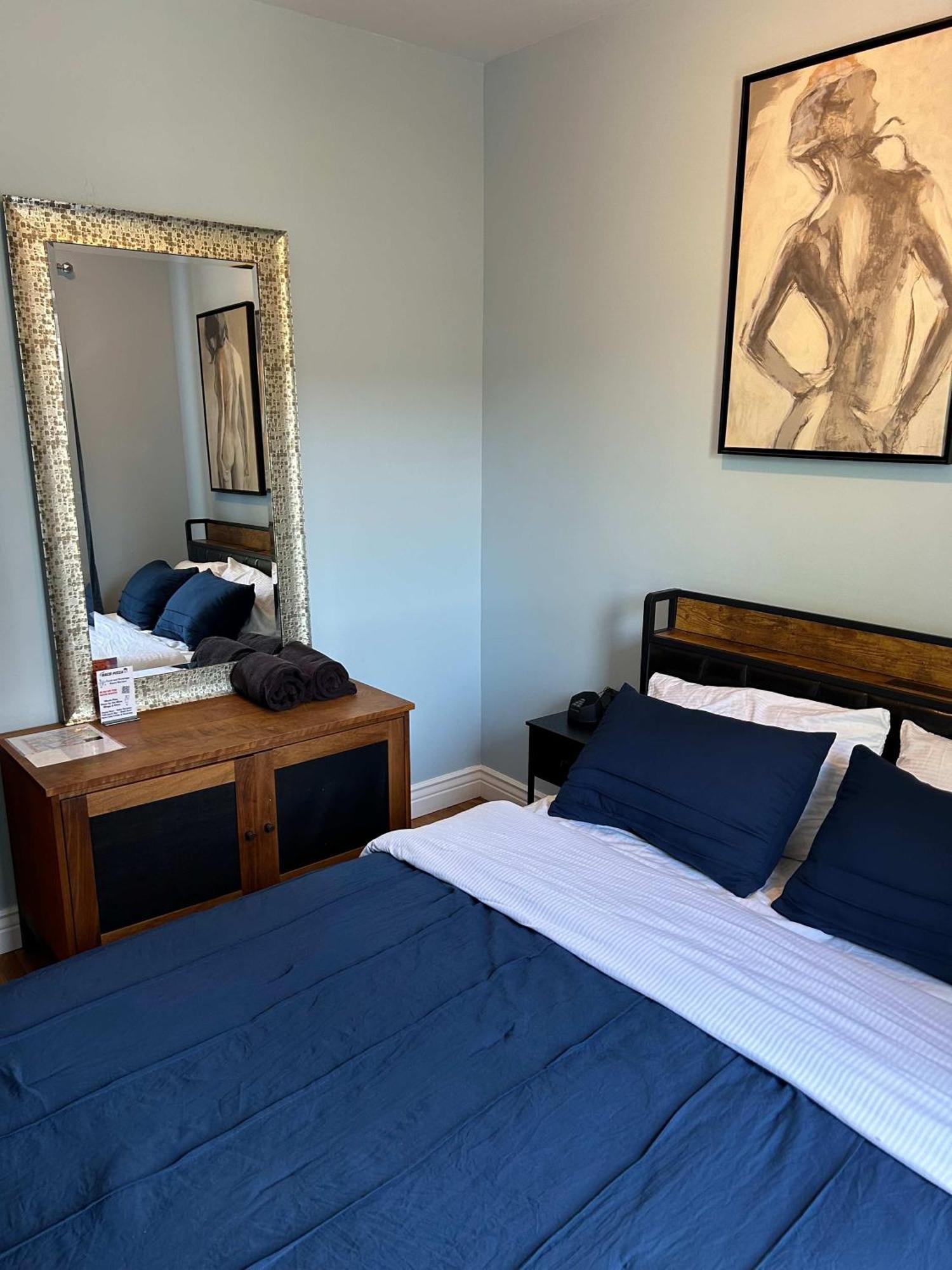 Dorothy's Bed & Breakfast Chicago