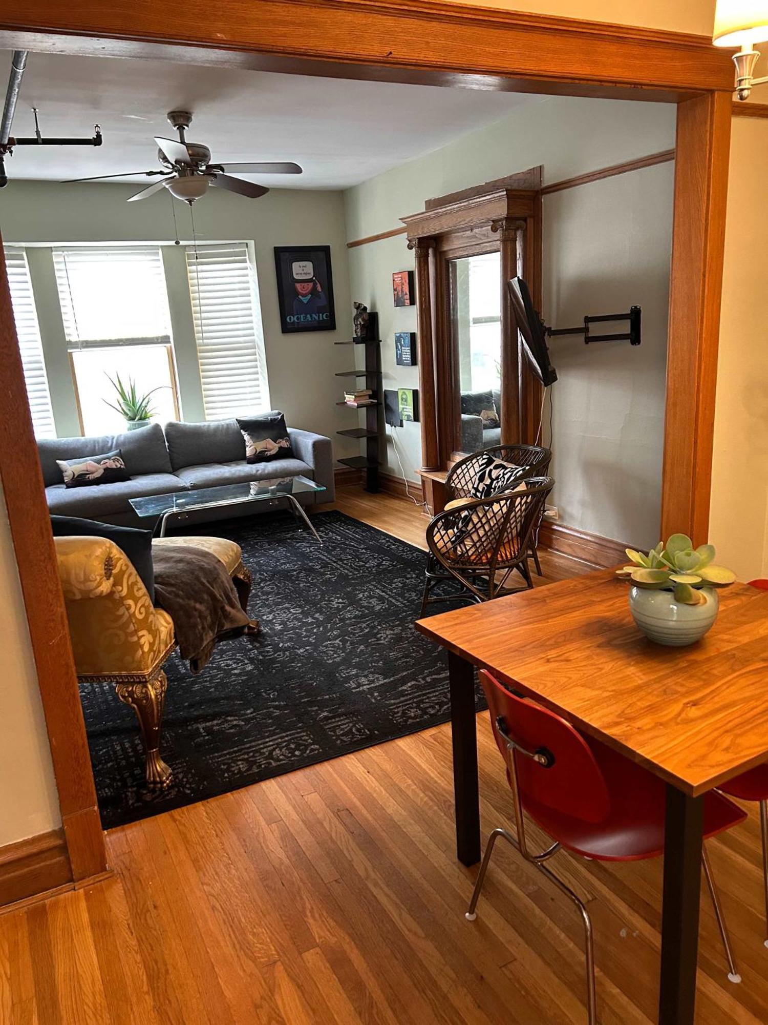 Dorothy's Bed & Breakfast Chicago