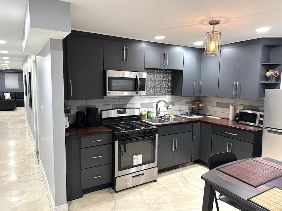 Apartment Experience Elegance At Paramount Chicago