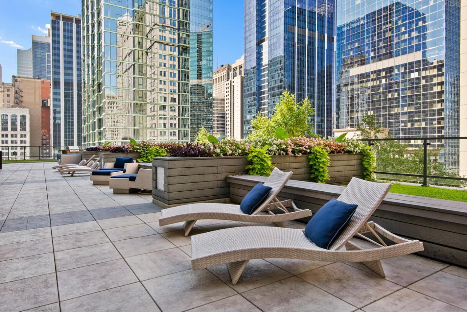 Loop 2br W Gym Pool Nr Financial District Chi-223 * Chicago