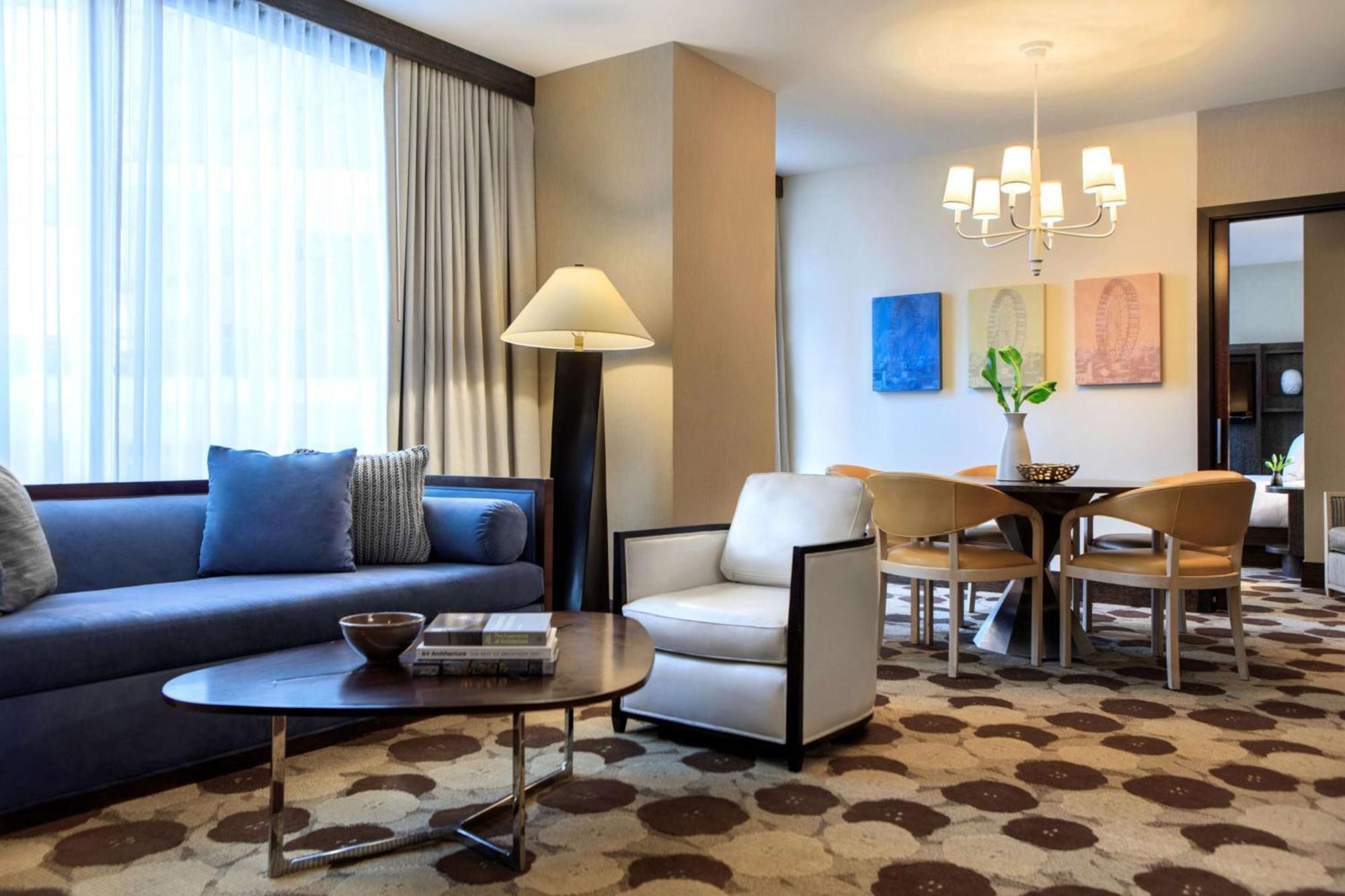 The Royal Sonesta River North Hotel