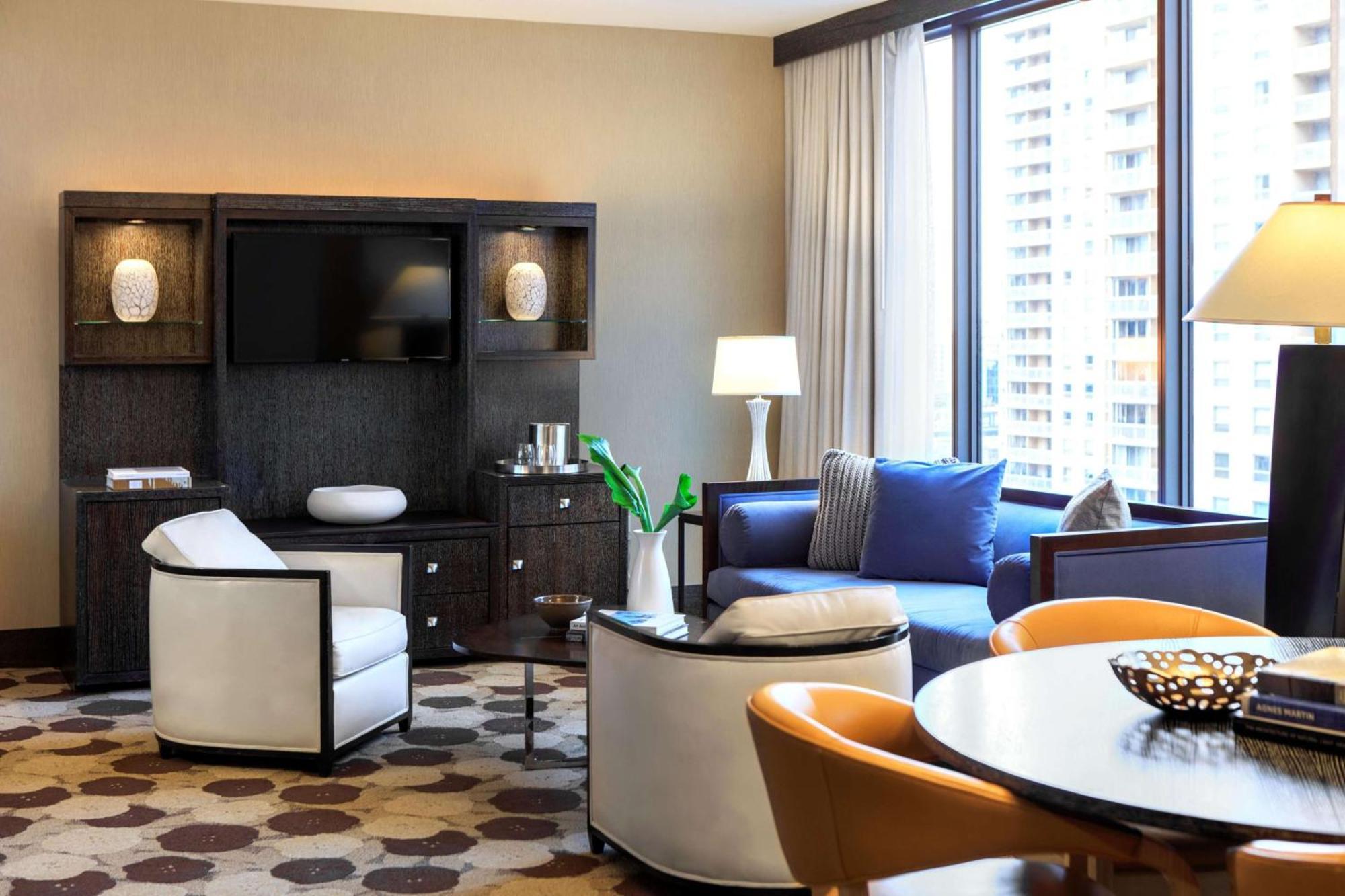 Hotel The Royal Sonesta River North