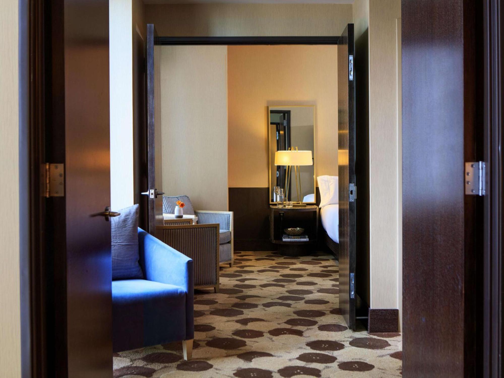 The Royal Sonesta River North Hotel 4*