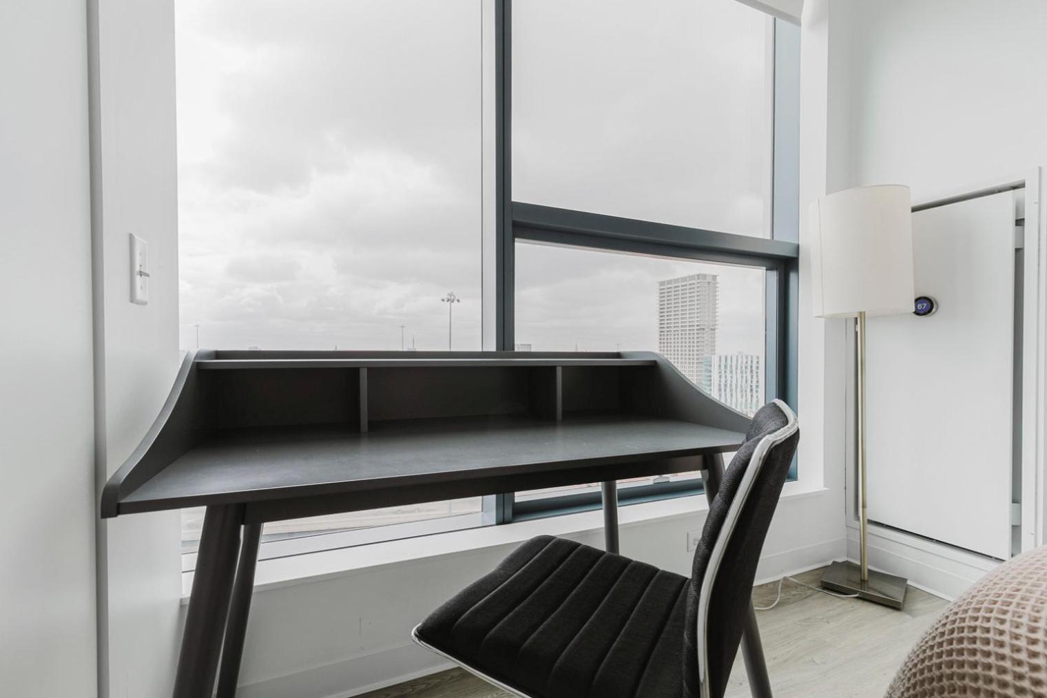 Apartment W Loop 2br W Gym Pool In Heart Of Greektown Chi-540 *