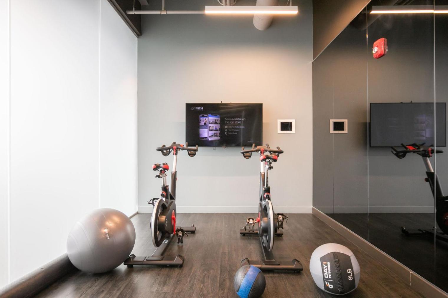 W Loop W Gym Pool In Heart Of Greektown Chi-532 Apartment Chicago