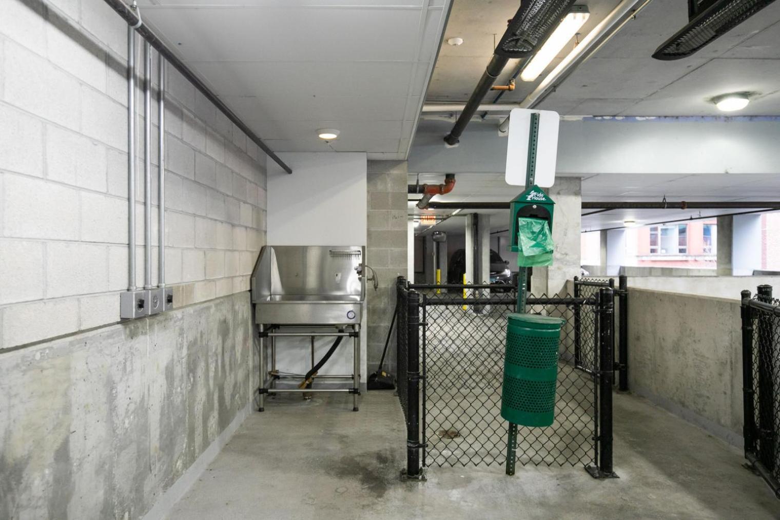 W Loop W Gym Pool In Heart Of Greektown Chi-532 Chicago