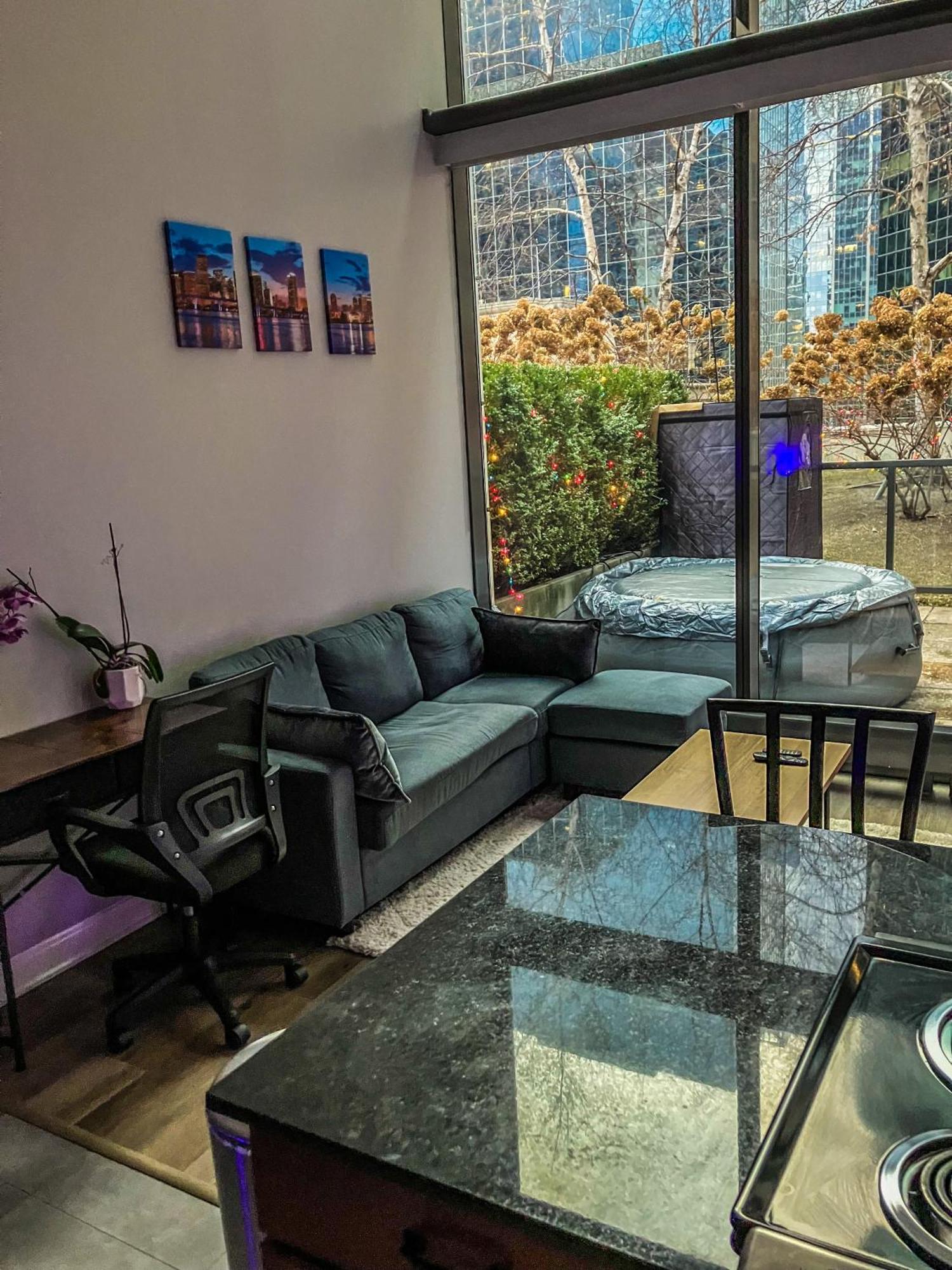 Nvcll Hotel