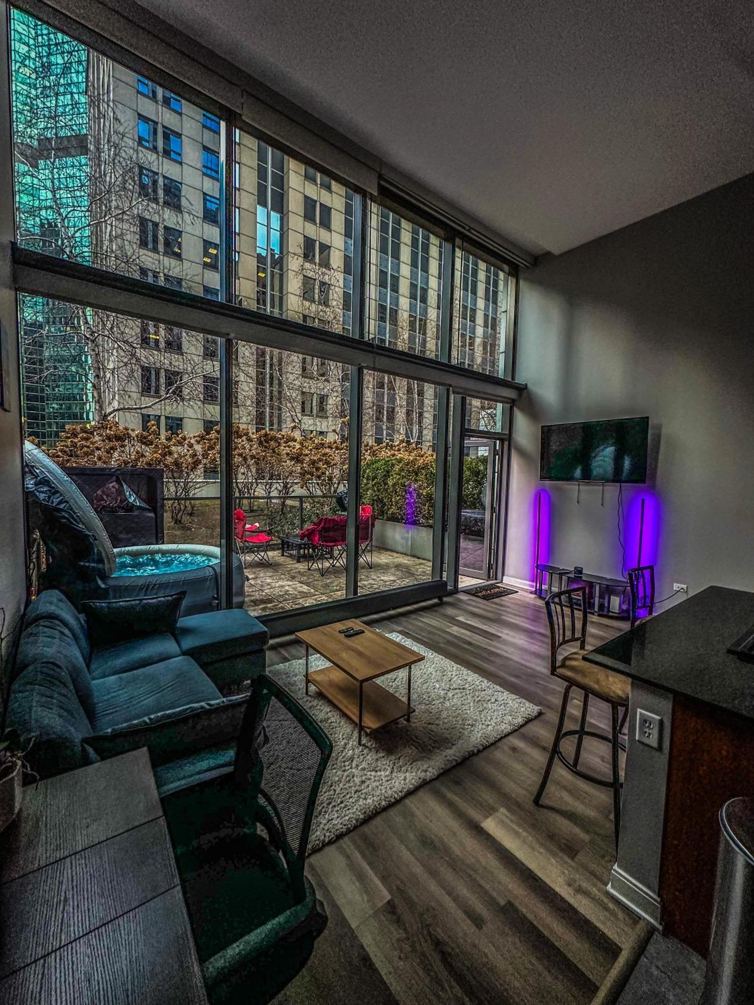Nvcll Hotel