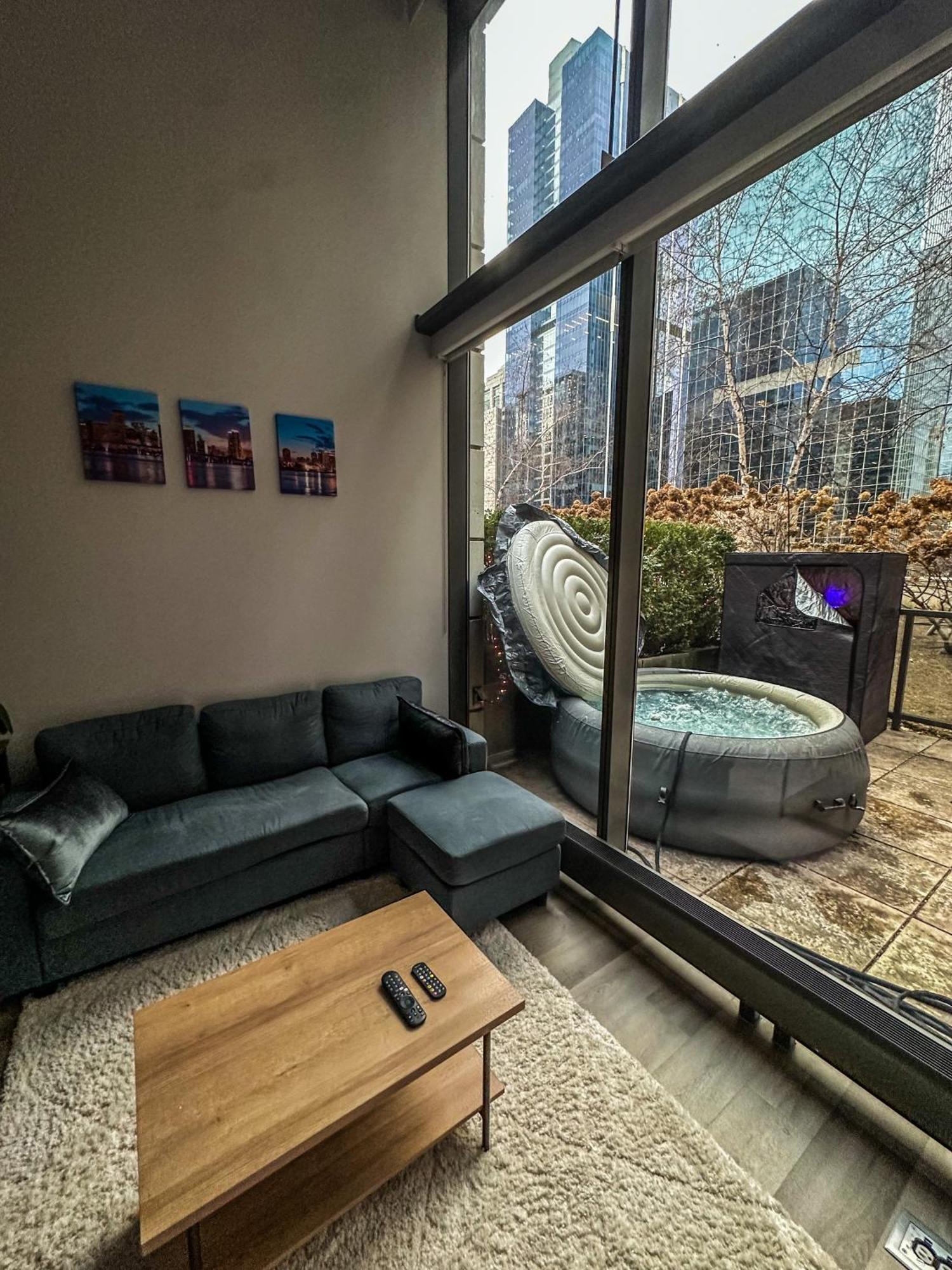 Hotel Nvcll Chicago