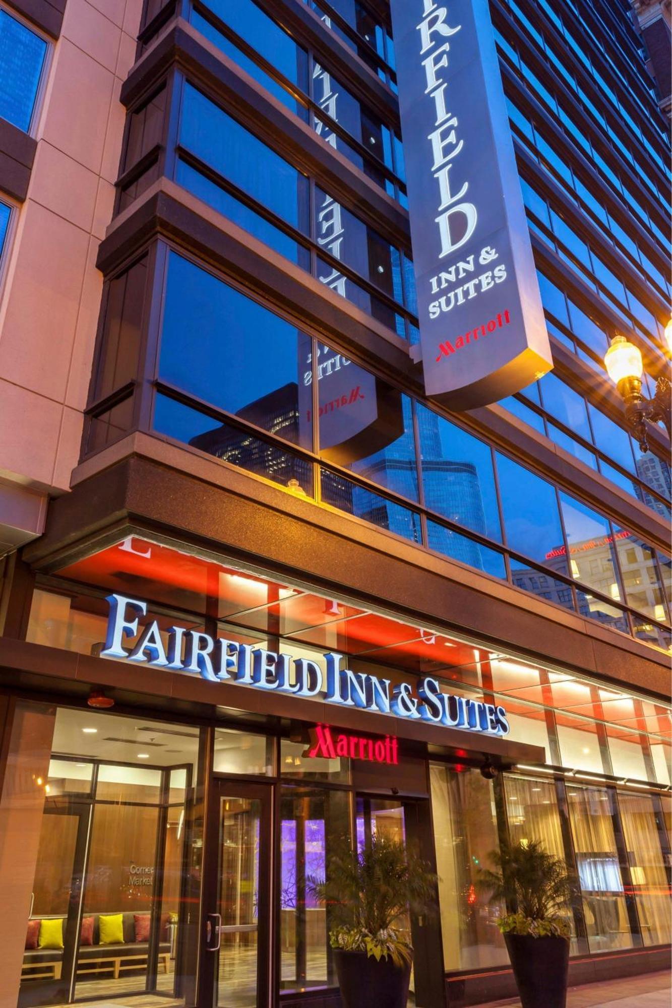 Fairfield And Downtown-river North 3*