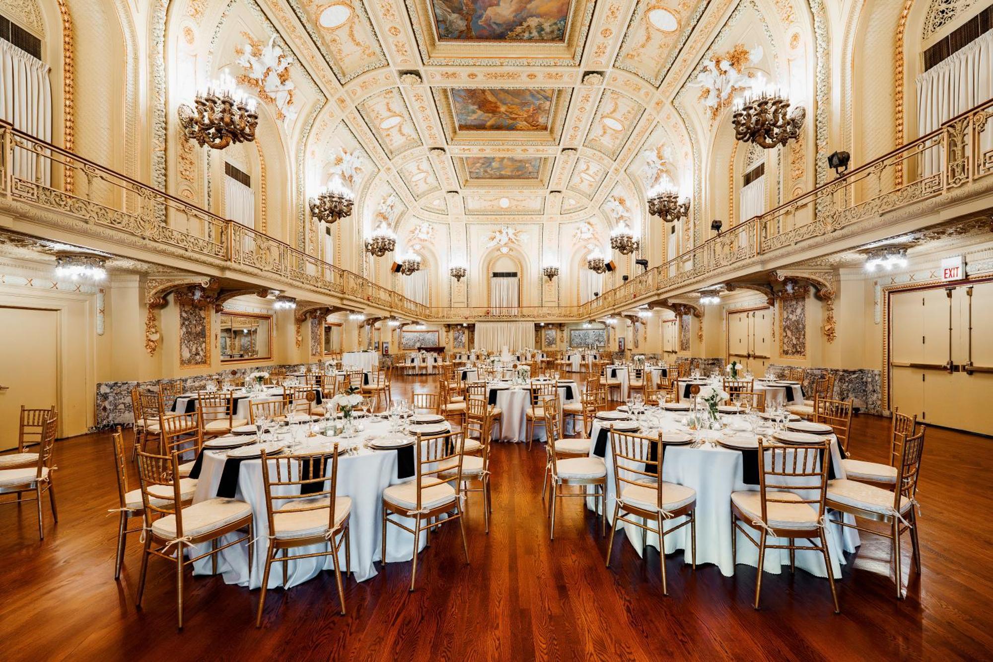 Hotel Congress Plaza 3*