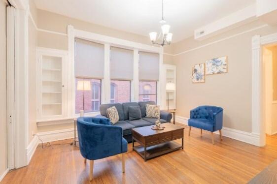 Chic & Cozy 4br In Lakeview Near Wrigley Field Apartment