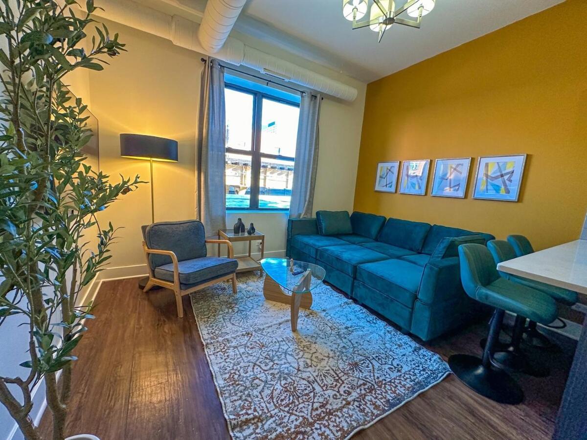 Apartment Mccormick 3br&2ba With Optional Parking *