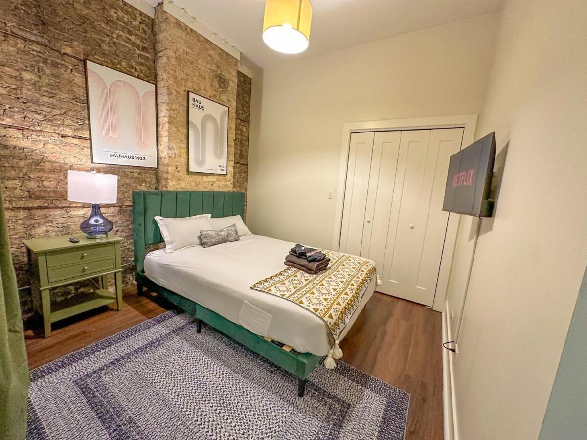 Apartment Mccormick 3br&2ba With Optional Parking *