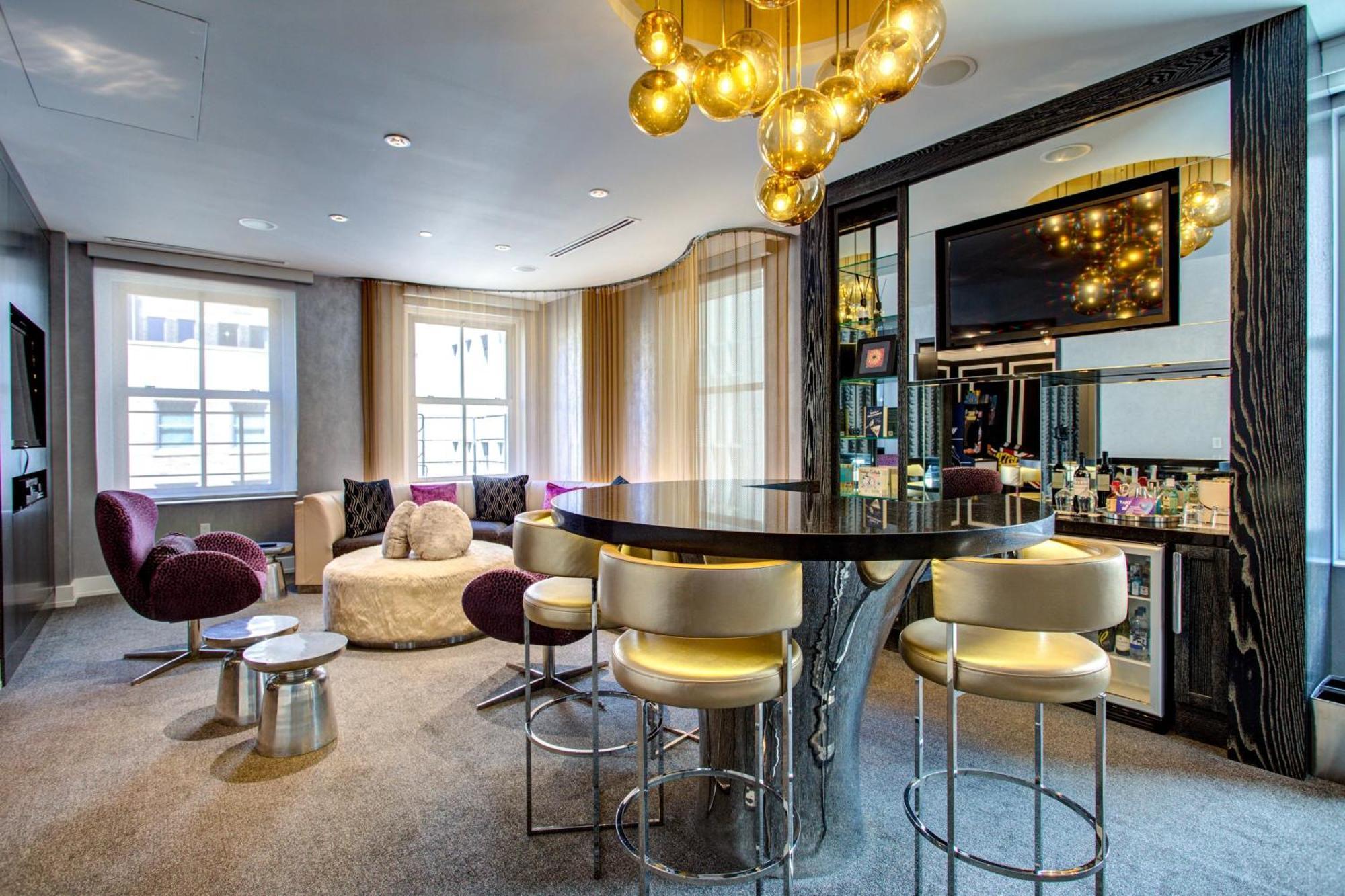 The Midland Hotel, Chicago, A Tribute Portfolio 4*