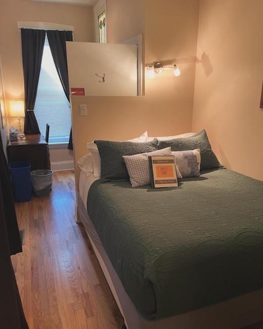 Ray's Bucktown Bed & Breakfast 3*
