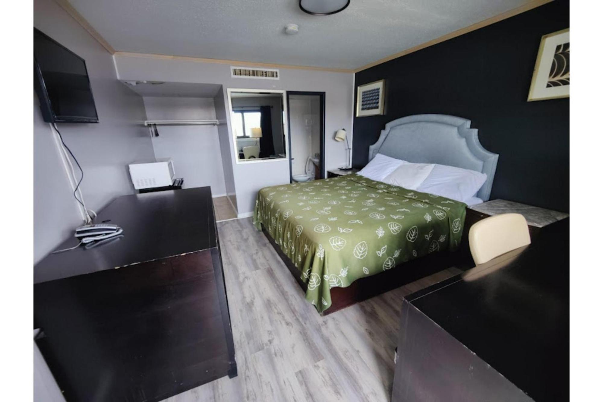 Oyo Edgebrook North Shore Hotel 2*